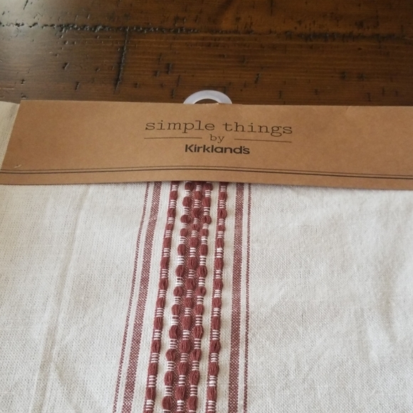 Simple Things Table Runner - Picture 2 of 3
